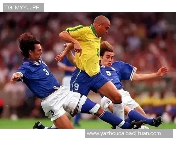 高清4K足球明星壁纸横版呈现足坛传奇瞬间与激情时刻 高清4K足球明星壁纸横版呈现足坛传奇瞬间与激情时刻